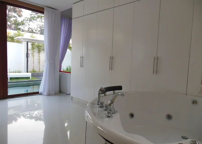 Hk Bali Legian (Bali)