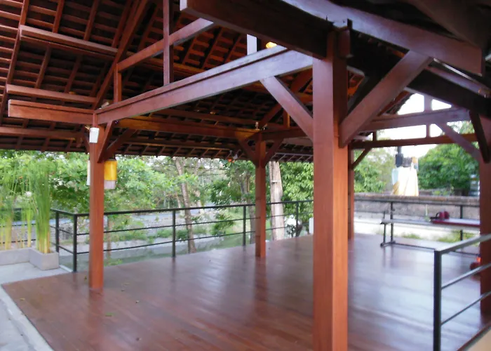 Hk Bali * Legian (Bali)